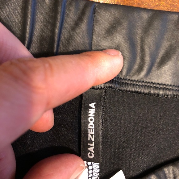 Faux leather leggings - Picture 2 of 4